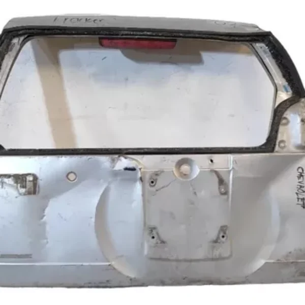 Tapa Cajuela Chevrolet Tracker Detalles #85
